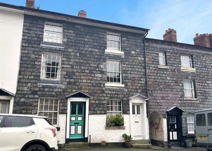 Georgian Terrace Town House In Mid Wales
